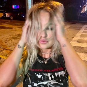 Meet your Posher, Veronica